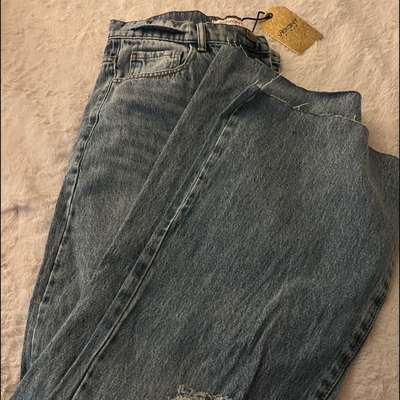 Jeans - Picture 2 of 2